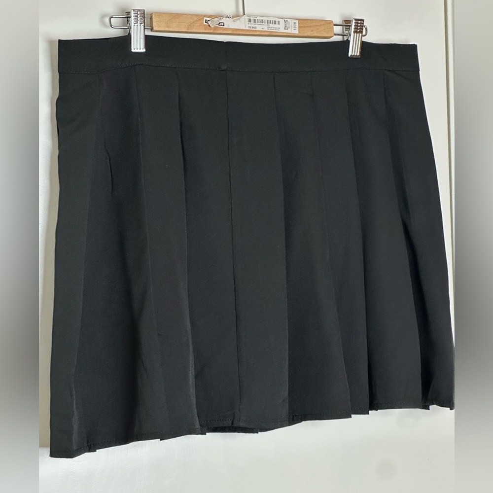 SHEIN Curve Black Pleated Mini Skirt size XXL Academia Preppy